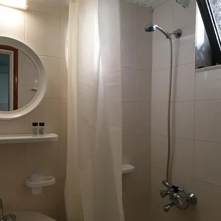 Aktipis 1 *